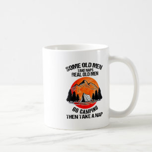 Alte Männer halten Nickerchen Wirklich alte Männer Kaffeetasse