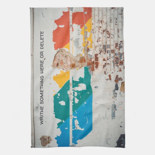 Alte Mauer mit Graffiti Geschirrtuch (Vertikal)