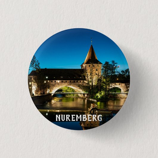 Alte mittelalterliche Brücke in Nürnberg Button (Vorderseite)