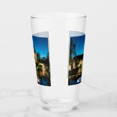 Alte mittelalterliche Brücke in Nürnberg Glas (Links)