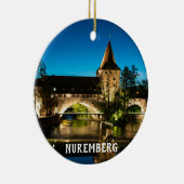 Alte mittelalterliche Brücke in Nürnberg Keramik Ornament (Rechts)