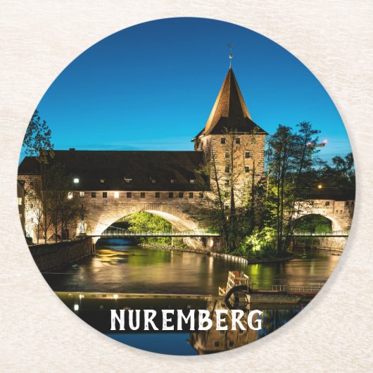 Alte mittelalterliche Brücke in Nürnberg Runder Pappuntersetzer (Vorderseite)