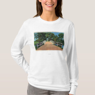 Alte Nordbrücken-Ansicht der winzigen Mann-Statue T-Shirt