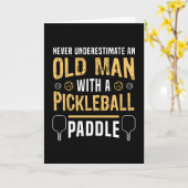 Alte Person mit einem Pickleball-Schläger-Geschenk Karte (Gelbe Blume)