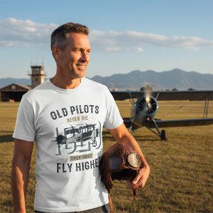 Alte Piloten Die nie Biplane-Flug-Angebot T-Shirt