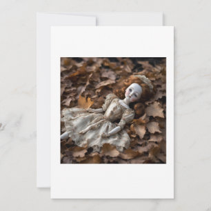 alte Puppe im Wald Halloween Einladung