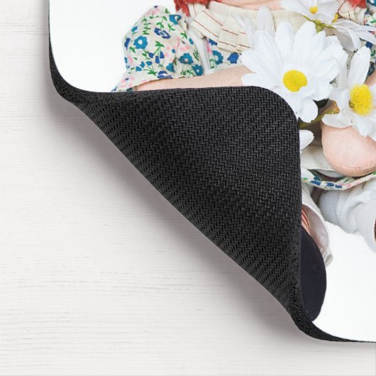 alte Puppe mit Gänsedaunen Mousepad (Ecke)