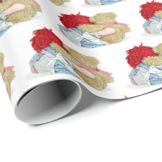 alte Puppe und Teddybärenumarmung Geschenkpapier (Rolleneckpunkt)