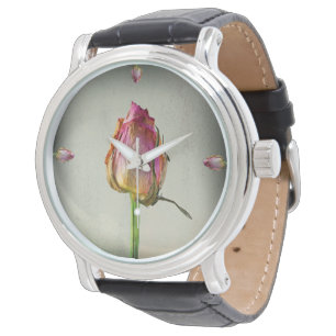 Alte Rose auf Papier Armbanduhr