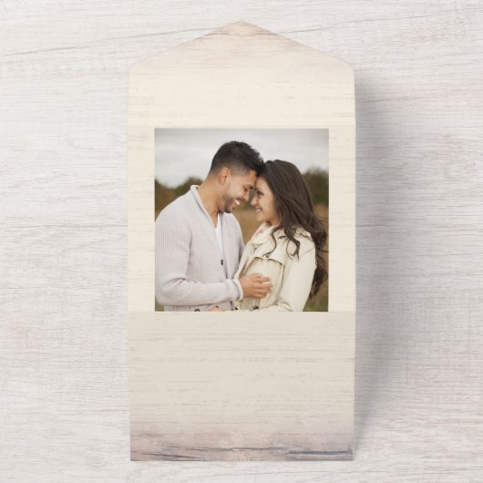 Alte rote Barn Rustikale Hochzeit All In One Einladung (Außenbereich)