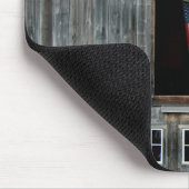 alte Scheune mit amerikanischer Flagge Mousepad (Ecke)