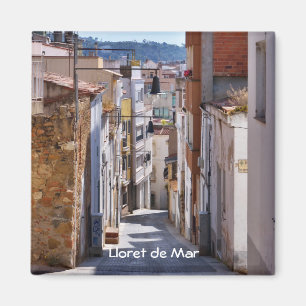 Alte schmale Straße in Lloret de Mar, Spanien Reis Magnet