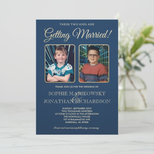 Alte SchulFotos, die Einladung Wedding sind (Stehend Vorderseite)