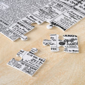 Alte schwarze u. weiße Zeitung, Vintage retro Puzzle (Seite)
