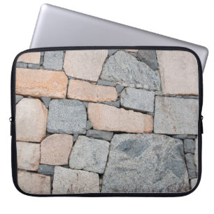 Alte Steinmauer eines antiken Schlosses. abstrakt, Laptopschutzhülle