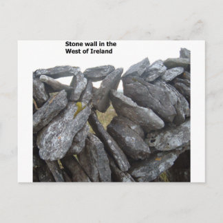 Alte Steinmauern in Irland Postkarte