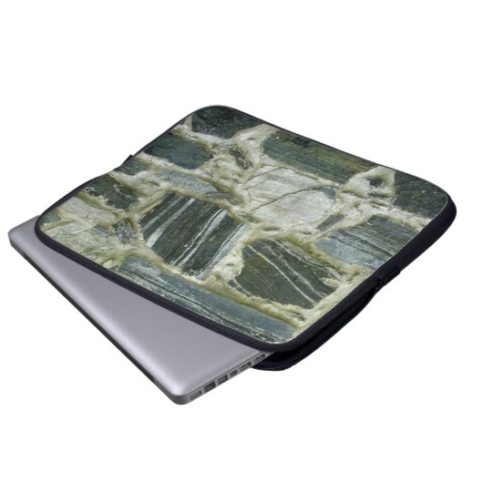 Alte Steinwand Laptopschutzhülle (Vorne Knopf)