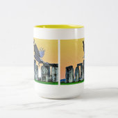 Alte Stonehenge & Rook Corvid-lover Geschenk Zweifarbige Tasse (Mittel)