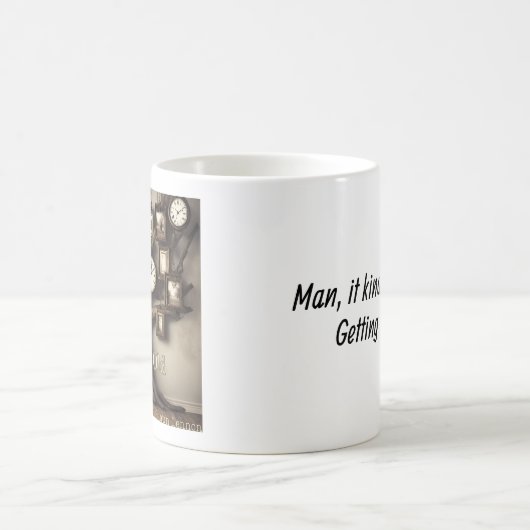 Alte Tasse des Kaffees (Mittel)