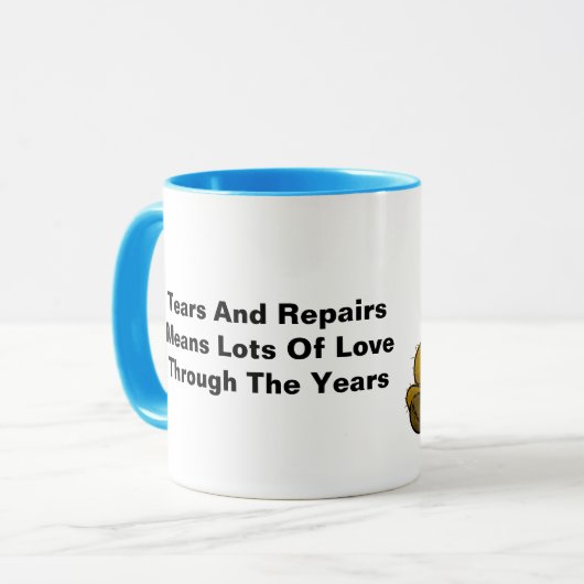 Alte, verübte, gepatchte Teddybären-Tasse Tasse (Vorderseite Links)