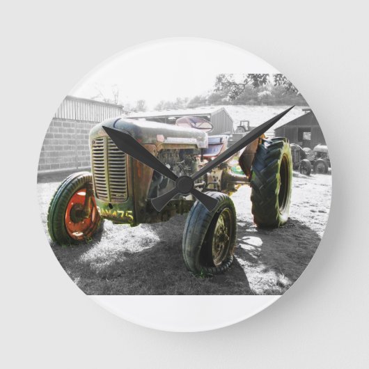 Alte Vintage Zugmaschine Runde Wanduhr (Vorderseite)