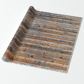 Alte Wand aus Holzplanken mit Rissen. Beam Geschenkpapier (Ungerollt)