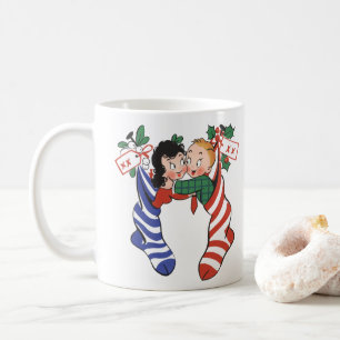 Alte Weihnachtsstrümpfe mit süßen Kindern Kaffeetasse