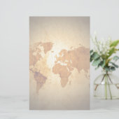 alte Weltkarte auf Vintagem gekrümmtem Papier (Stehend Vorderseite)