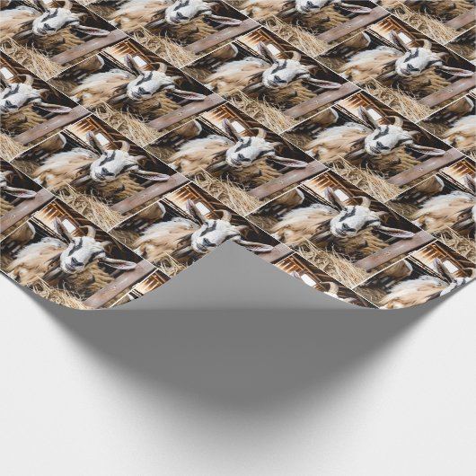 Alte Ziege im Stall Geschenkpapier (Ecke)