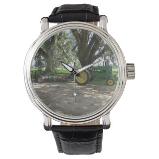 Alte Zugmaschine Armbanduhr