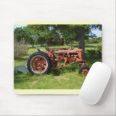 Alte Zugmaschine in Frankreich Mousepad (Mit Mouse)