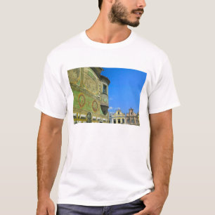 Alten Stadtrand umgeben von Häusern aus dem 16. Ja T-Shirt
