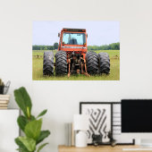 Alter 4 Hecktraktor in einem Feld Poster (Heimbüro)