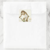 Alter Affe mit Kirsche im Herbst Quadratischer Aufkleber (Tasche)