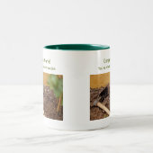 Älter als Dirt Zweifarbige Tasse (Mittel)