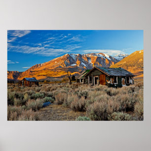 Alter Bauernhof an der Hwy 395 im June Lake Poster
