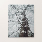 Alter Baum in einem Nebelwald Puzzle (Vertikal)