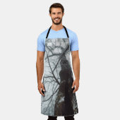 Alter Baum in einem Nebelwald Schürze (Getragen)