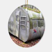 Alter Camper in Wald Keramikornament (Links)