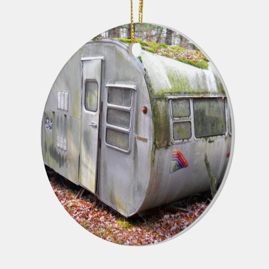 Alter Camper in Wald Keramikornament (Links)