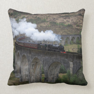 Alter Dampfzüge auf dem Glenfinnan-Viadukt Kissen