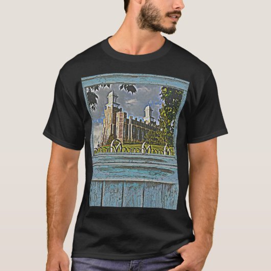Alter Fenster Logan-Tempel 2 T-Shirt (Vorderseite)
