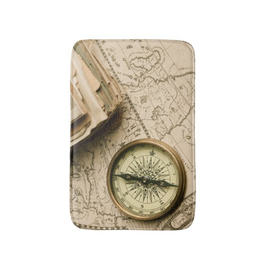 Alter Kompass über alter Karte Badematte (Vorderseite Vertikal)
