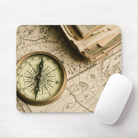 Alter Kompass über alter Karte Mousepad (Mit Mouse)