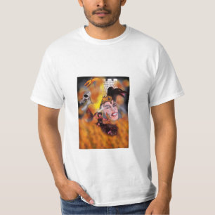 alter Krieger, der auf einem wilden Wolf in der Hö T-Shirt