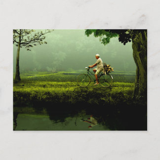 Alter Mann auf dem Fahrrad Postkarte