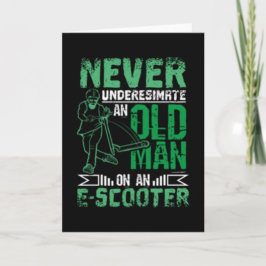 Alter Mann auf E-Roller Karte (Vorderseite)