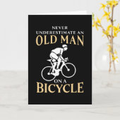 Alter Mann auf einem Fahrrad Funny Cycling Geschen Karte (Gelbe Blume)