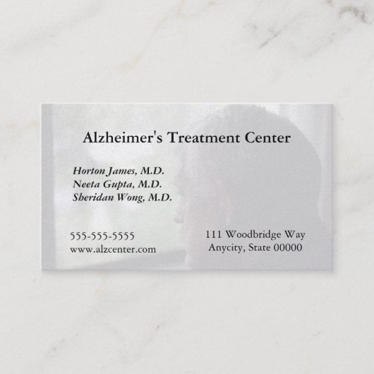 Alter Mann, der heraus das Fenster schaut Visitenkarte (Vorderseite)