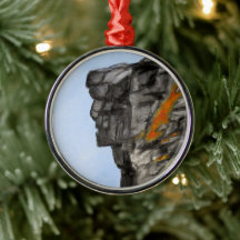 Alter Mann des Berges im Herbst